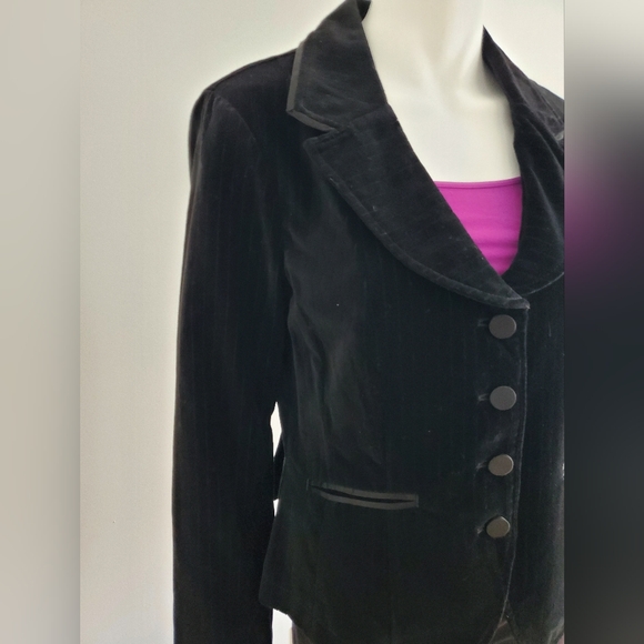 Jacket - Picture 3 of 7